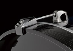 Yamaha Live Custom Hybrid Oak UZU Earth Sunburst 5Pc Shell Pack - Yamaha die-cast bass-drum hook detail